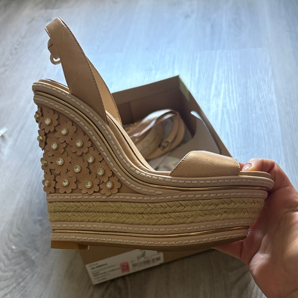 Jessica Simpson Floral Tan Platform Wedges
